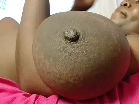 titi_fiesta on StripChat 