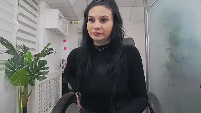 YaraXCox on StripChat