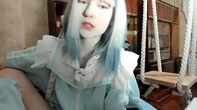 Yoonhee_Kiss on StripChat 