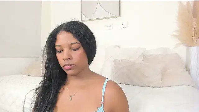Freechat ZOEGARNER01 on StripChat